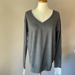 GREY STATE women’s eco friendly V sweatshirt / Terry inside relaxed fit gray M